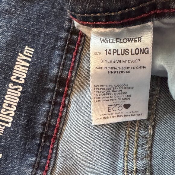 Wallflower Luscious Curvy Fit Bootcut Size 14 Plus Long EUC - Picture 3 of 8